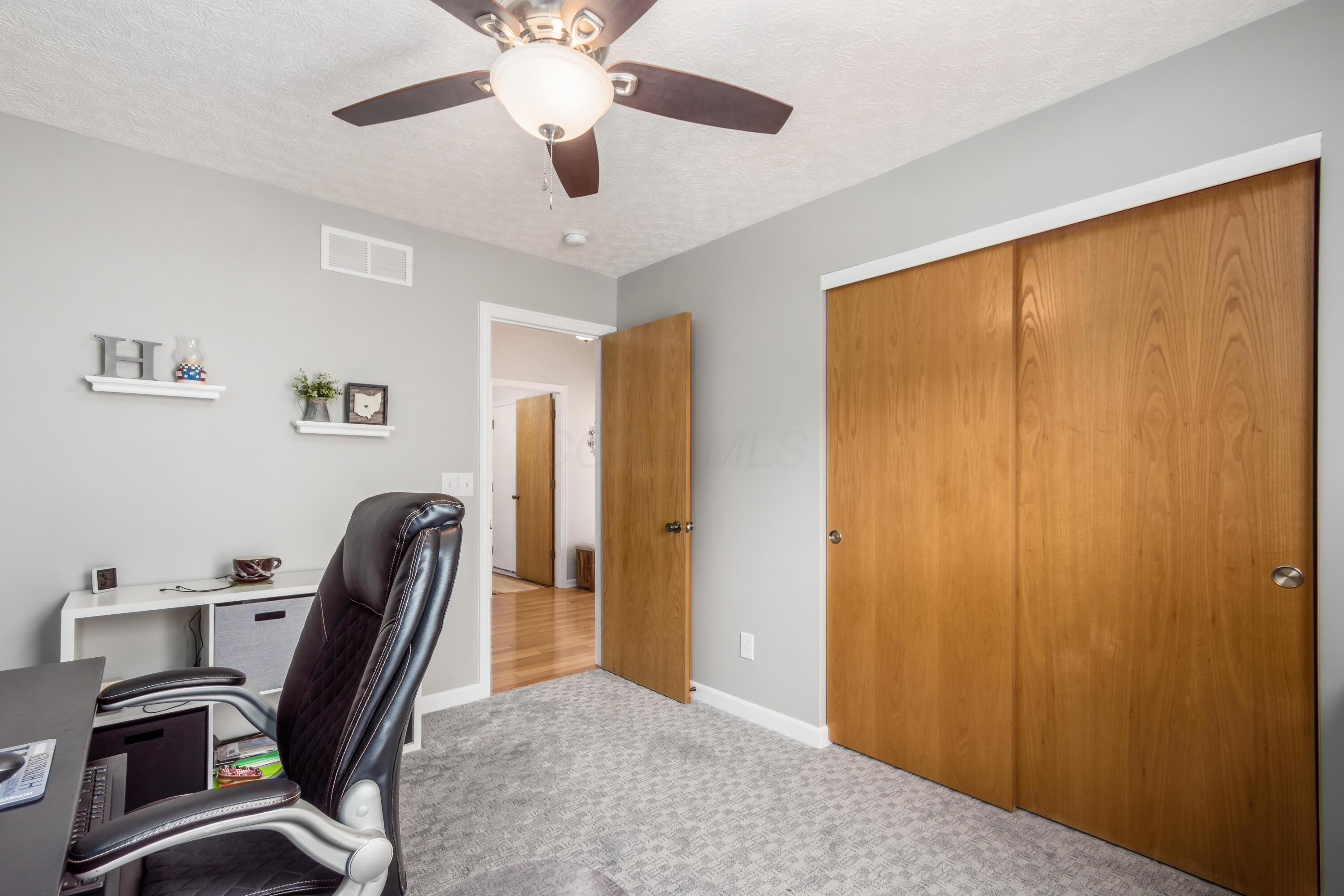 4989 Edgeley Drive, Hilliard, Ohio image 21