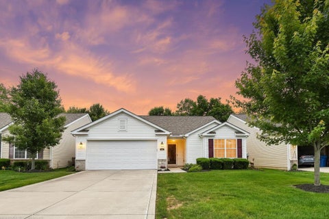 Photo of 116 Broadstone Circle E, Blacklick, OH 43004 (MLS # 226021194)