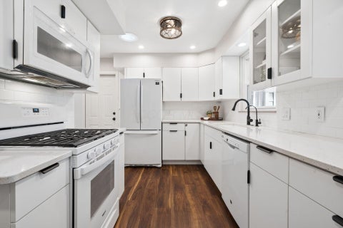 Tiny photo for 171 Village Drive, Columbus, OH 43214 (MLS # 226037264)