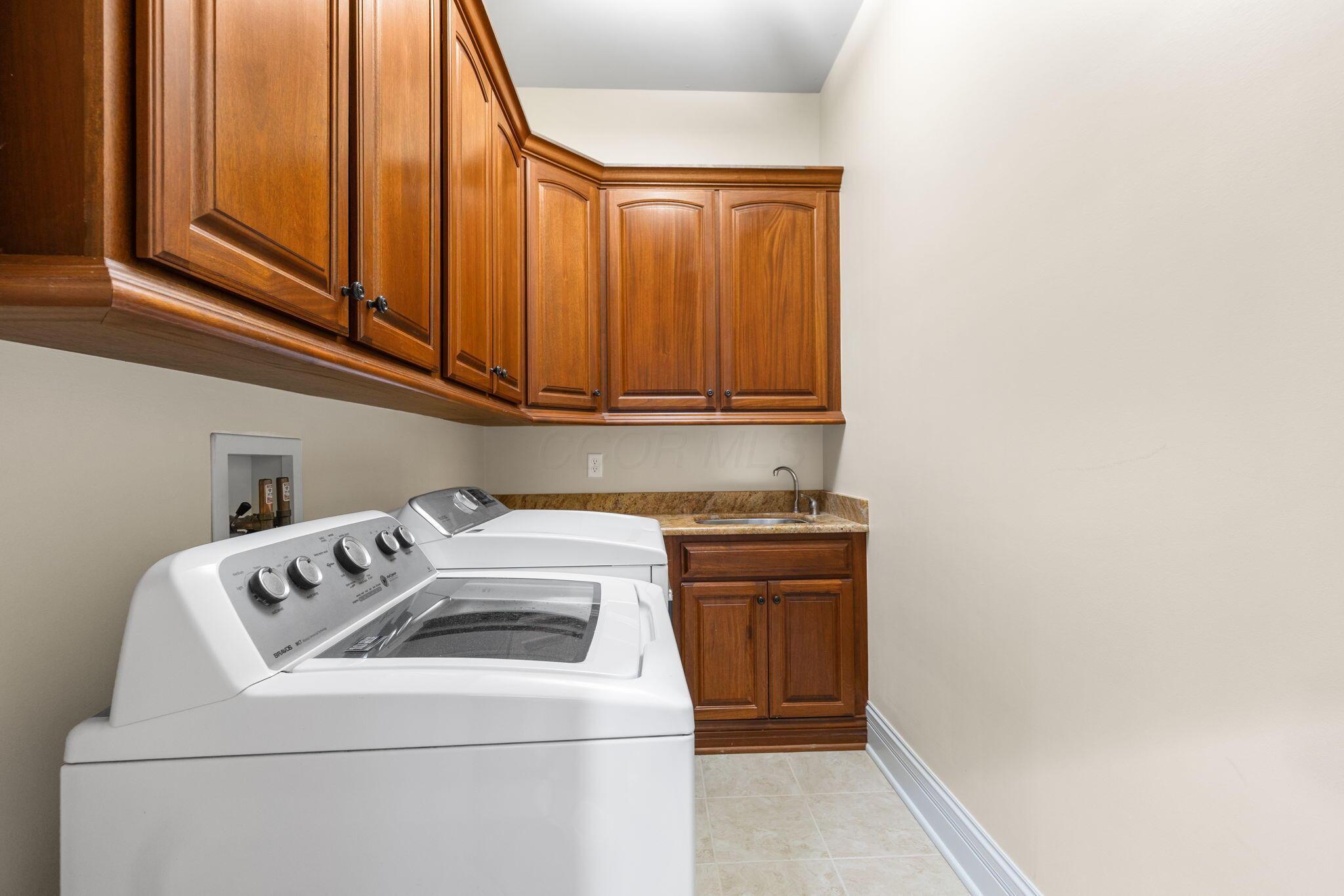 5753 Aster Way, Galena, Ohio image 37
