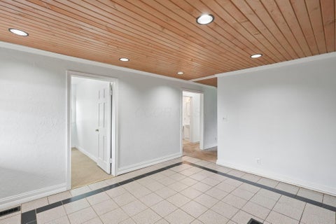 Tiny photo for 702 Cox Avenue, Chillicothe, OH 45601 (MLS # 226031537)