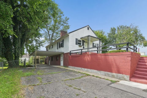 Tiny photo for 702 Cox Avenue, Chillicothe, OH 45601 (MLS # 226031537)