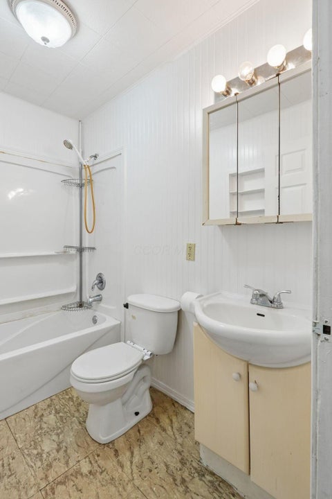 Tiny photo for 702 Cox Avenue, Chillicothe, OH 45601 (MLS # 226031537)