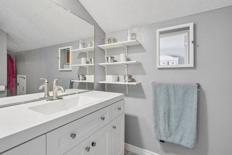 Tiny photo for 844 Cherlyn Court 26B #26B, Columbus, OH 43228 (MLS # 226035895)