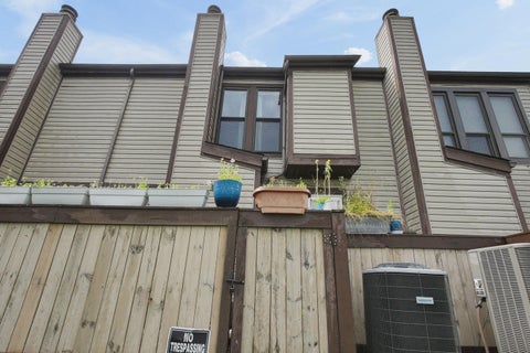 Tiny photo for 844 Cherlyn Court 26B #26B, Columbus, OH 43228 (MLS # 226035895)