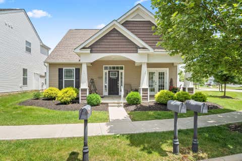 Homes For Sale - 5007 Wadkins Drive<br/> Grove City, OH 43123