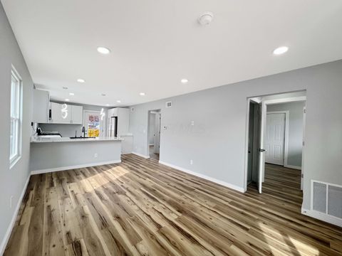 Tiny photo for 2897 Grasmere Avenue, Columbus, OH 43224 (MLS # 226005259)