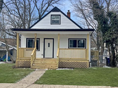 Photo of 2897 Grasmere Avenue, Columbus, OH 43224 (MLS # 226005259)