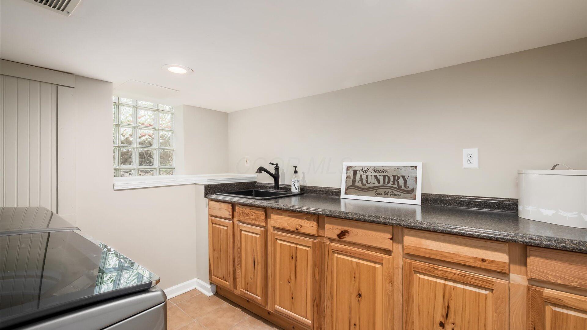 1251 Marwood Drive, Zanesville, Ohio image 30