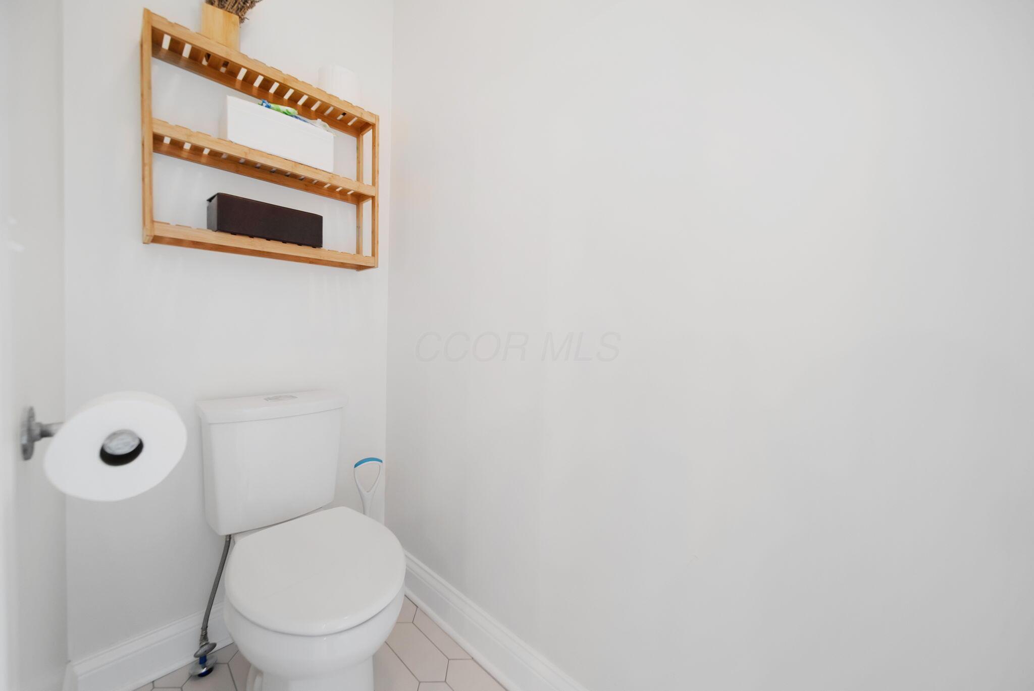 6330 Lucas Pike, Plain City, Ohio image 35