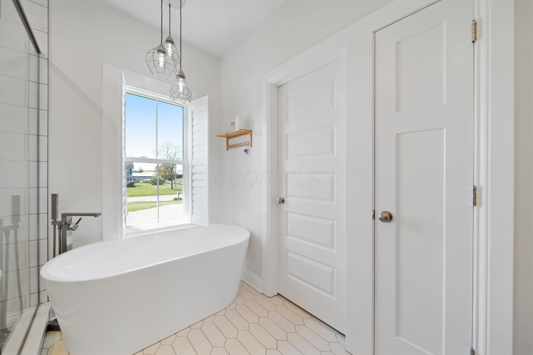 6330 Lucas Pike, Plain City, Ohio image 33