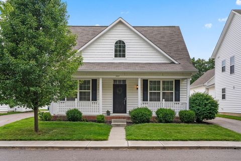 Photo of 3997 Peregrine Pass Drive, Columbus, OH 43230 (MLS # 226022756)