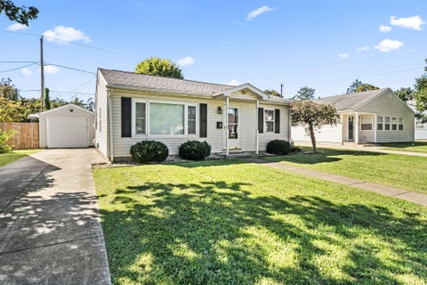 Photo of 6 Marlboro Drive, Chillicothe, OH 45601 (MLS # 226036989)