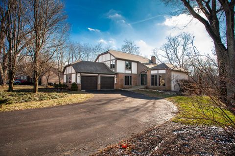 Photo of 7564 Heatherwood Drive NW, Canal Winchester, OH 43110 (MLS # 226001223)