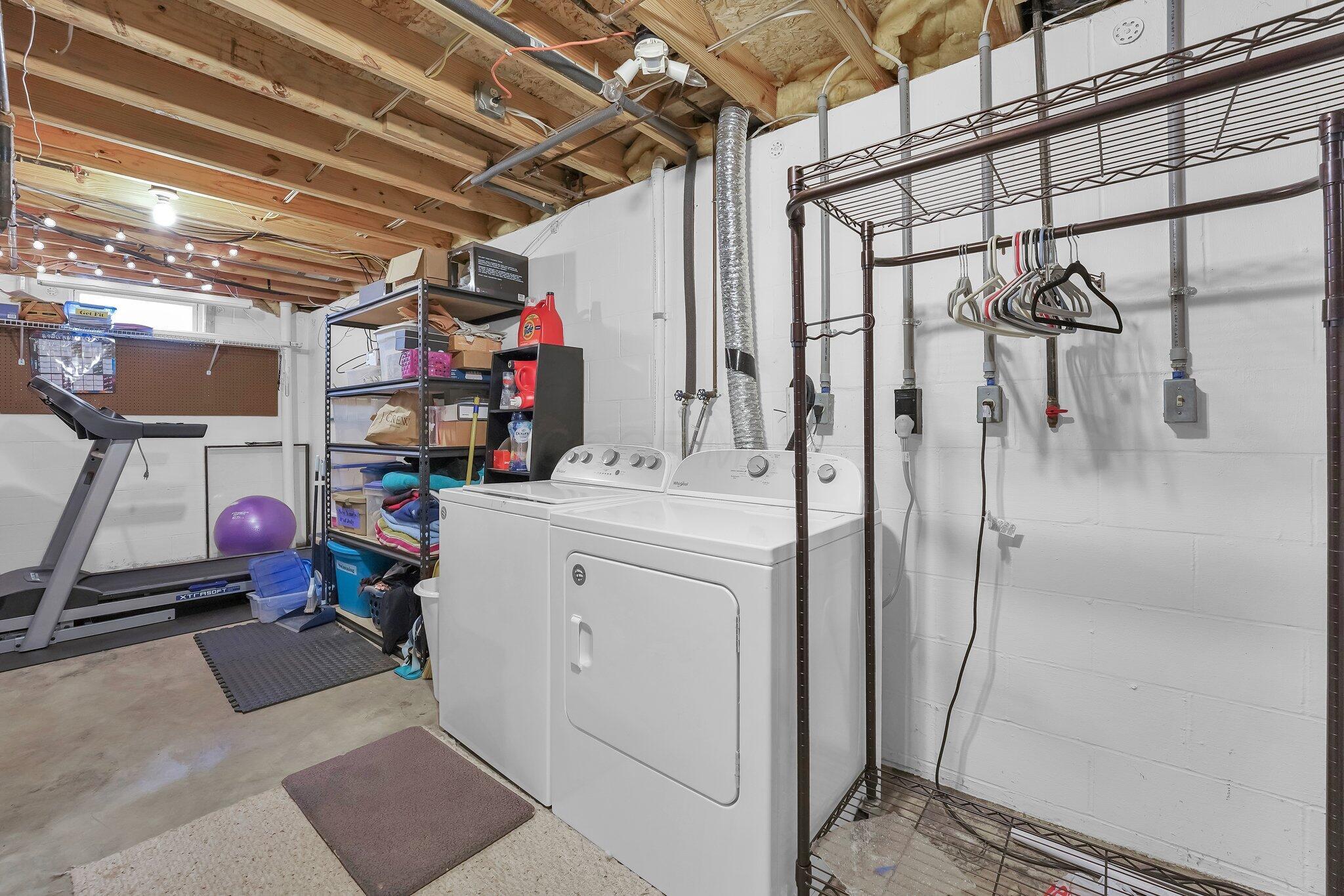 696 Buehler Drive, Delaware, Ohio image 38