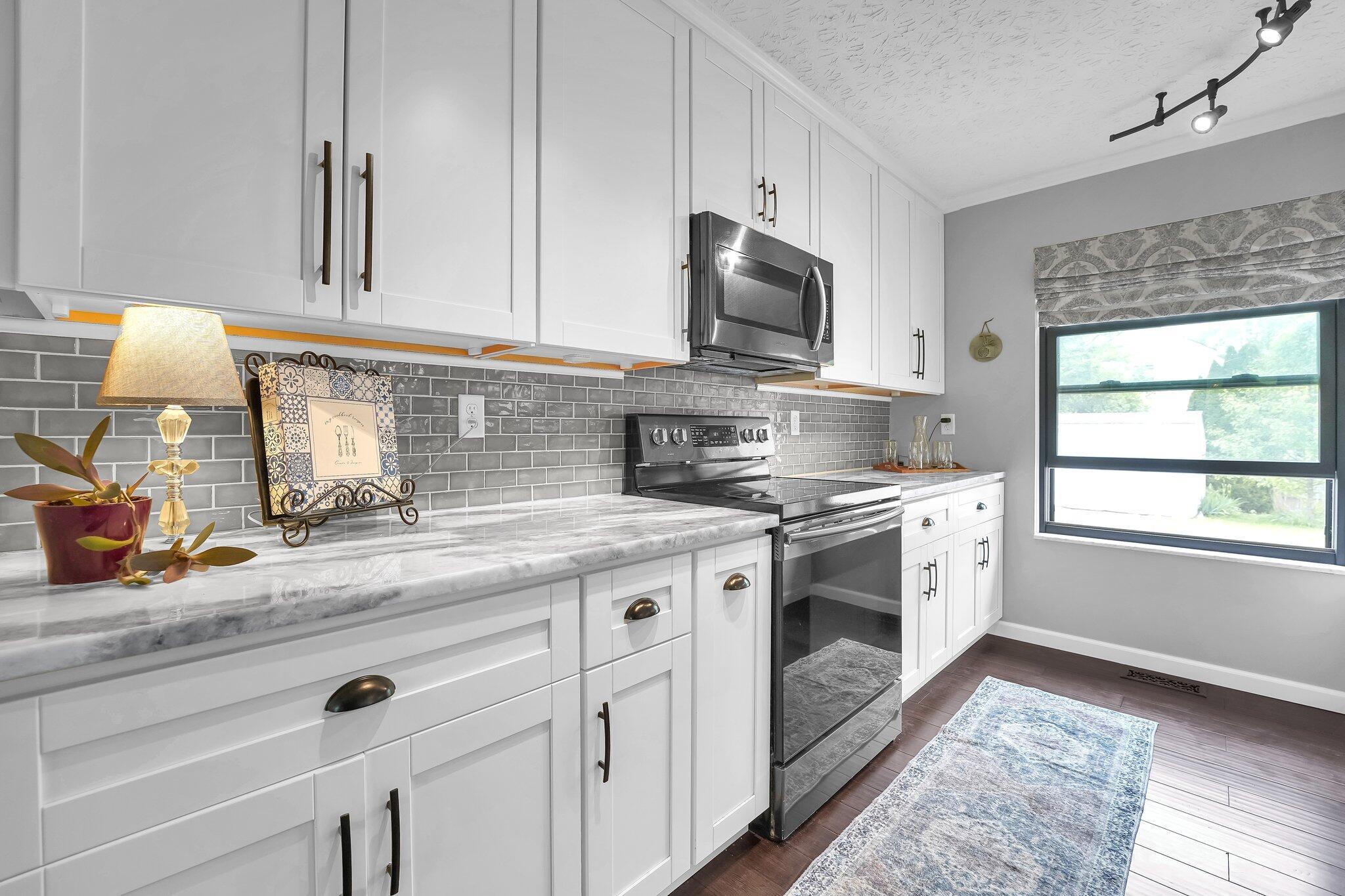 696 Buehler Drive, Delaware, Ohio image 18
