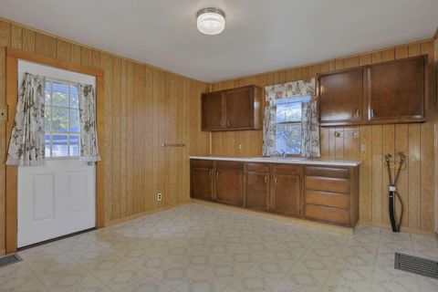 Tiny photo for 989 Davids Street, Marion, OH 43302 (MLS # 225041021)