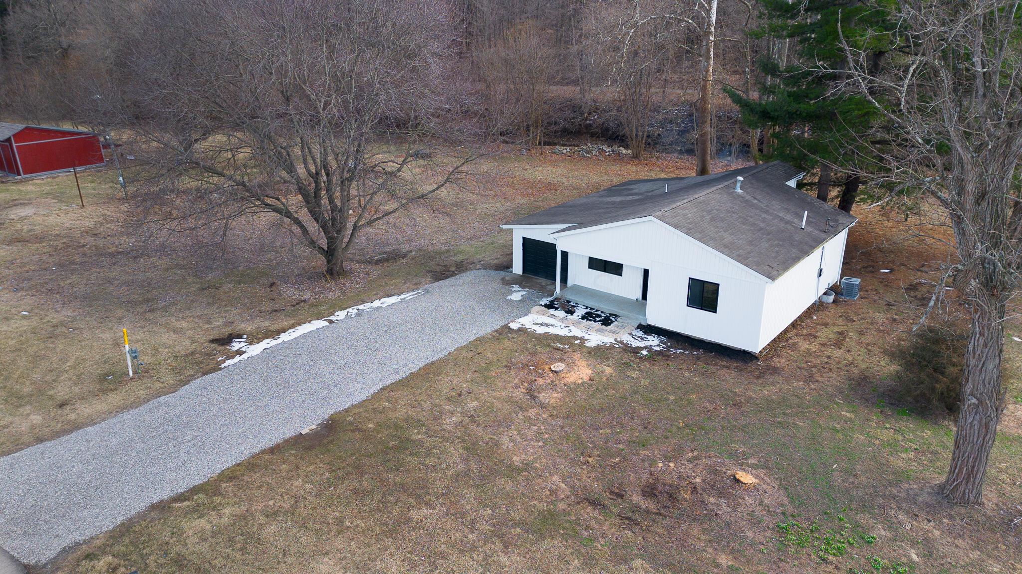 6876 Columbus Road, Centerburg, Ohio image 2