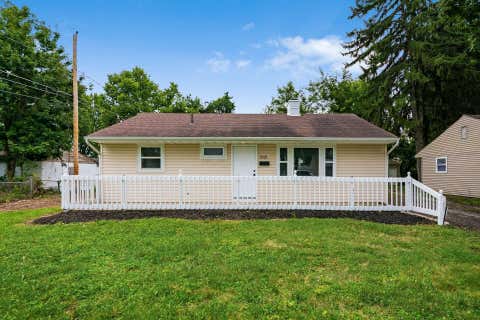 Photo of 1028 S Hampton Road, Columbus, OH 43227 (MLS # 226030655)