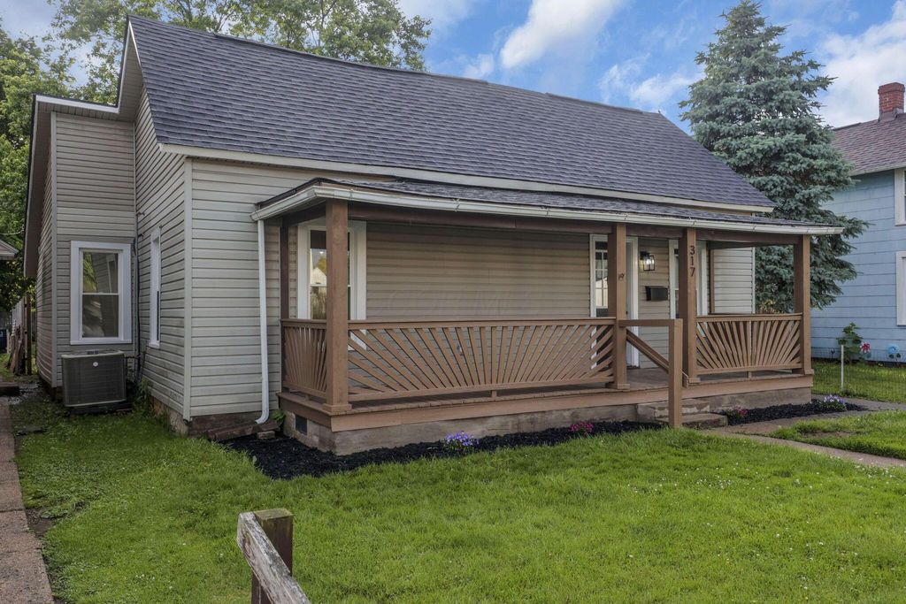 Photo of 317 Harrison Avenue, Lancaster, OH 43130 (MLS # 226018567)