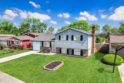 Tiny photo for 5392 Carbondale Drive, Columbus, OH 43232 (MLS # 226014098)