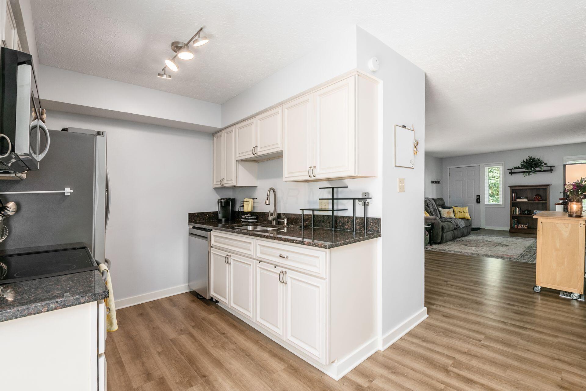 299 St Andrews Drive, Dublin, Ohio image 11