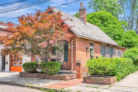 Photo of 646 S Pearl Street, Columbus, OH 43206 (MLS # 226021375)