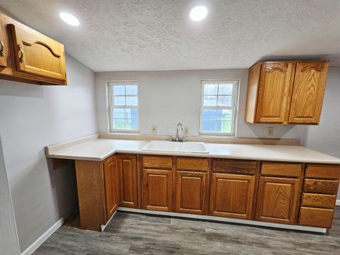 Tiny photo for 30 Market Street, Bloomingburg, OH 43106 (MLS # 226013574)