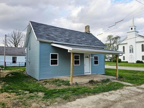 Photo of 30 Market Street, Bloomingburg, OH 43106 (MLS # 226013574)