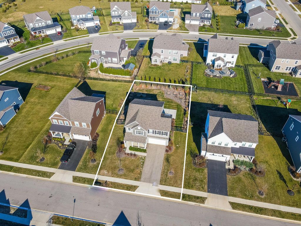 Photo of 4032 Stonehill Way, Powell, OH 43065 (MLS # 225043734)