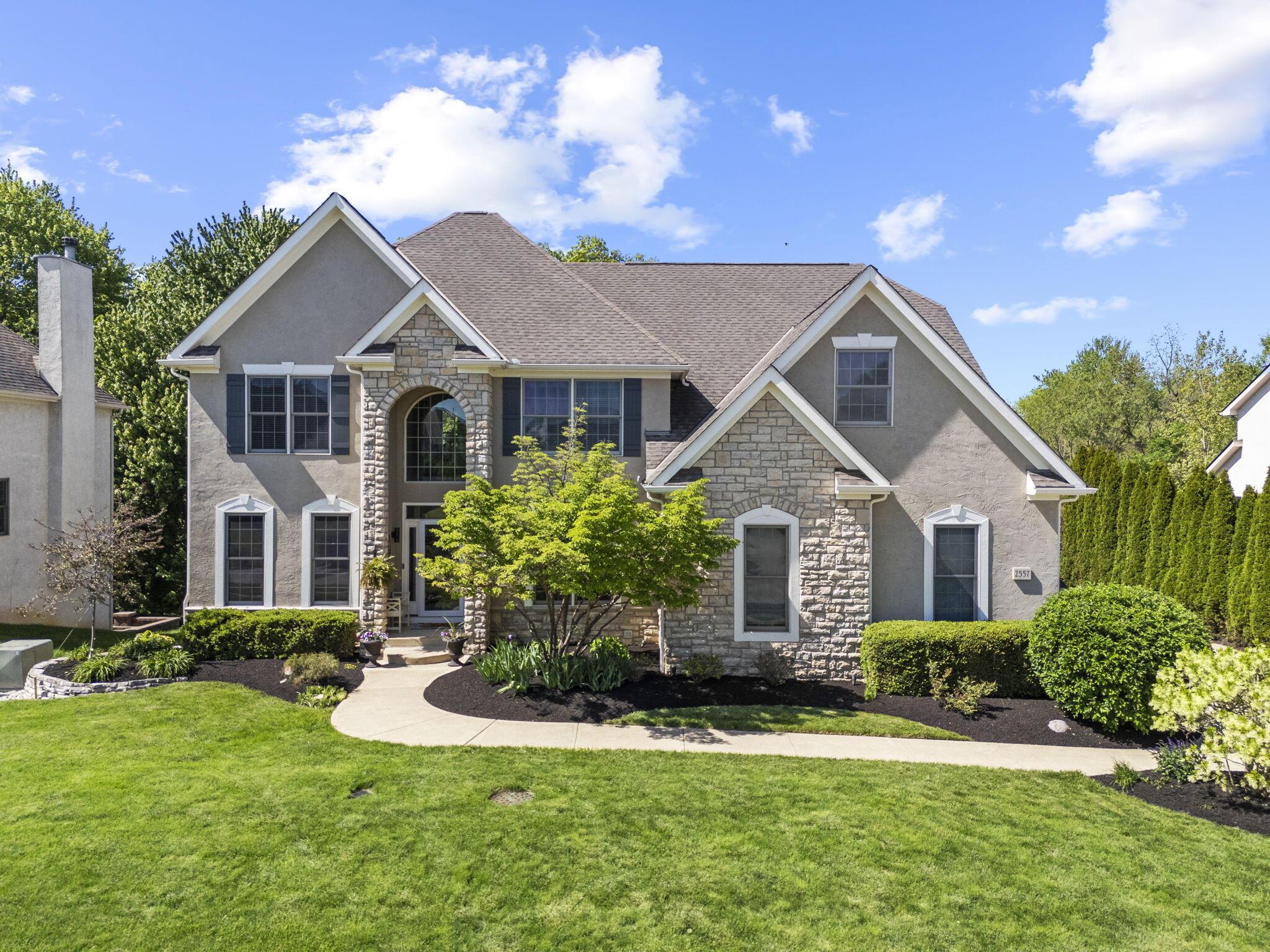 2557 Coltsbridge Drive, Lewis Center, Ohio image 4