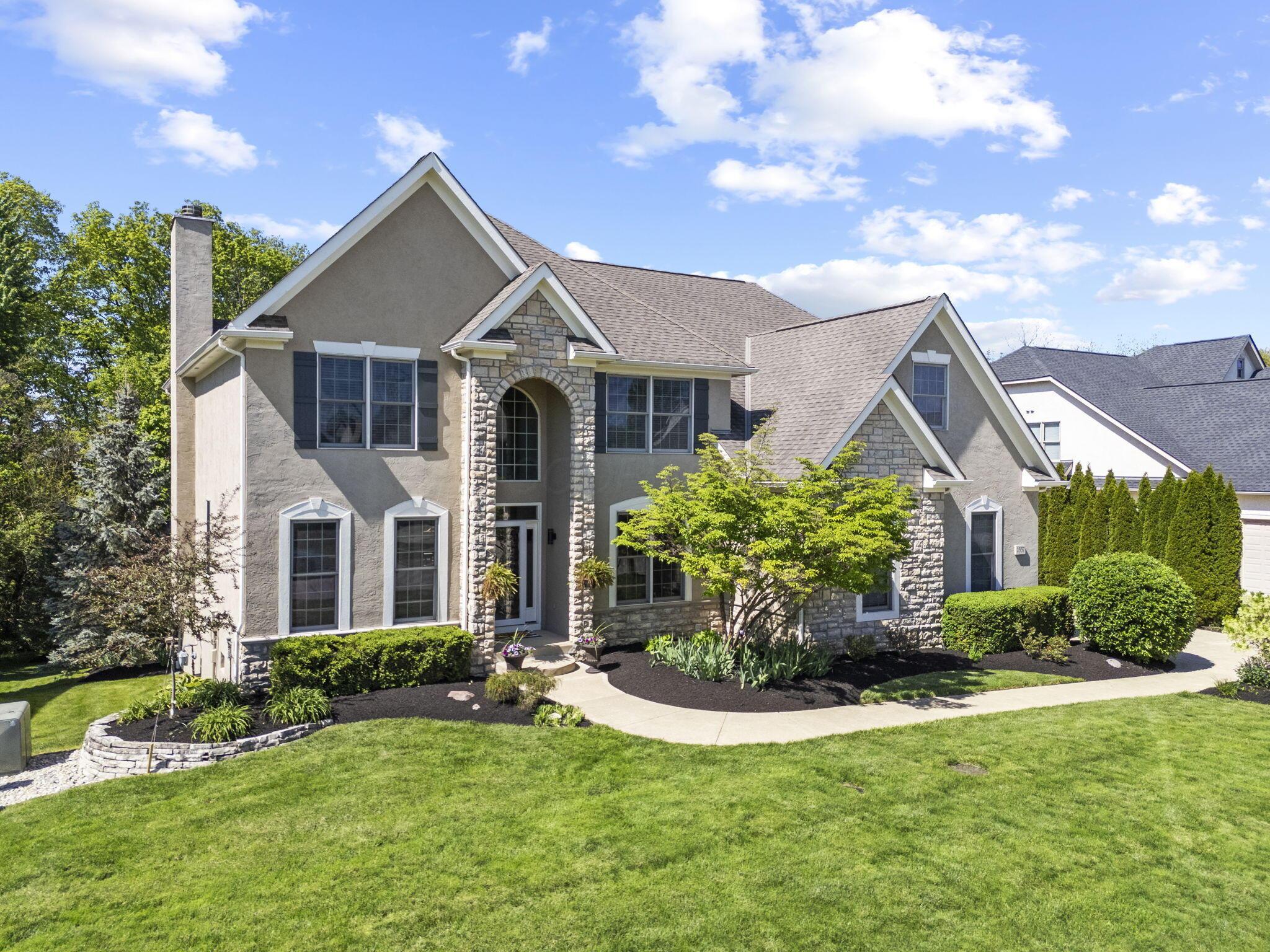 2557 Coltsbridge Drive, Lewis Center, Ohio image 3
