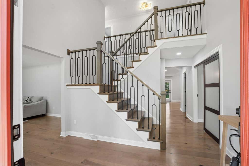 Photo of 869 Bluff Ridge Drive, Worthington, OH 43235 (MLS # 226029070)