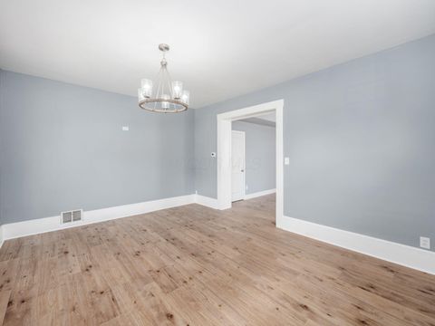 Tiny photo for 838 S Ohio Avenue, Columbus, OH 43206 (MLS # 226013991)