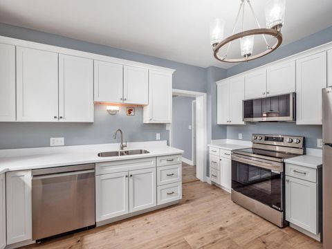 Tiny photo for 838 S Ohio Avenue, Columbus, OH 43206 (MLS # 226013991)