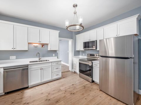 Tiny photo for 838 S Ohio Avenue, Columbus, OH 43206 (MLS # 226013991)