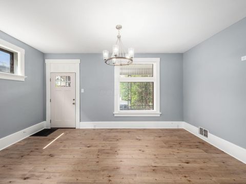 Tiny photo for 838 S Ohio Avenue, Columbus, OH 43206 (MLS # 226013991)