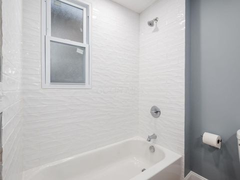 Tiny photo for 838 S Ohio Avenue, Columbus, OH 43206 (MLS # 226013991)