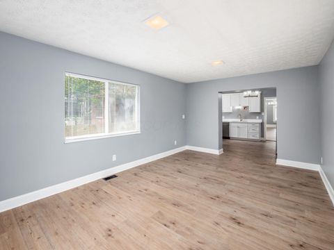 Tiny photo for 838 S Ohio Avenue, Columbus, OH 43206 (MLS # 226013991)