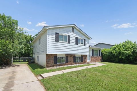Tiny photo for 4838 Refugee Road, Columbus, OH 43232 (MLS # 226024509)