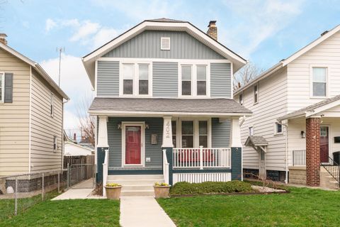Photo of 402 Southwood Avenue, Columbus, OH 43207 (MLS # 226009025)