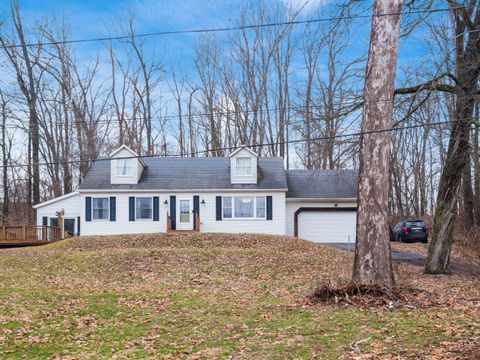 Photo of 2347 W Audrey Drive, Newark, OH 43055 (MLS # 226005414)