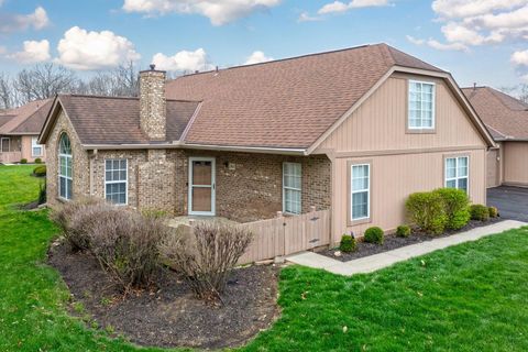 Photo of 2461 Timbers Edge Lane, Columbus, OH 43235 (MLS # 226012918)