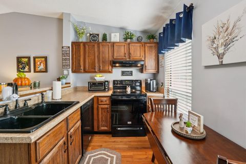Tiny photo for 3003 Parker Lane, Hilliard, OH 43026 (MLS # 225036549)