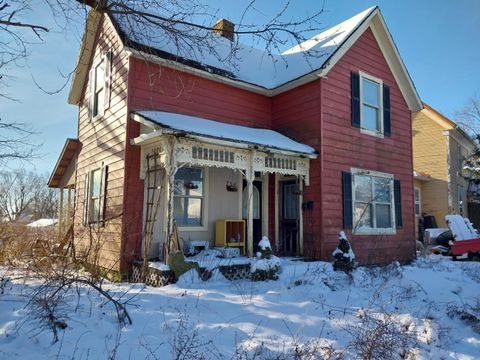 Photo of 734 Blaine Street, Greenfield, OH 45123 (MLS # 225045752)