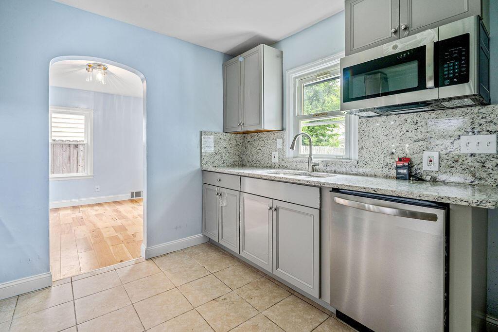 Columbus, Ohio 43204, United States, 3 Bedrooms Bedrooms, ,1 BathroomBathrooms,Residential,Active,197466