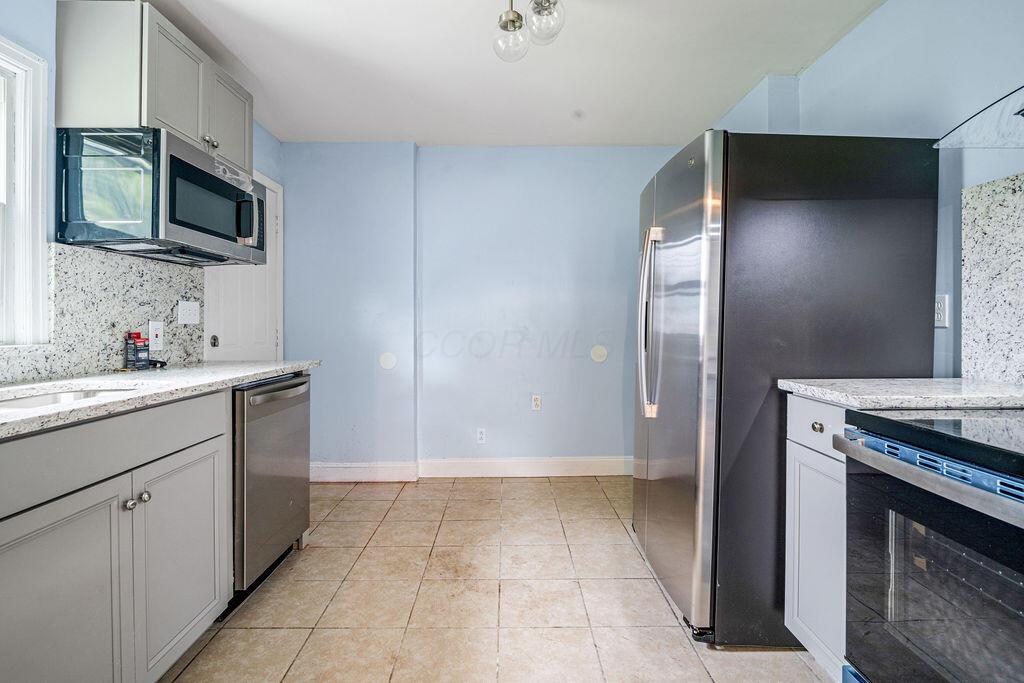 Columbus, Ohio 43204, United States, 3 Bedrooms Bedrooms, ,1 BathroomBathrooms,Residential,Active,197466