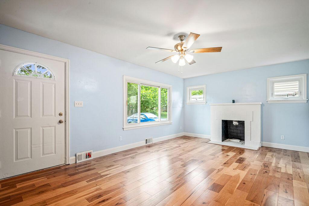 Columbus, Ohio 43204, United States, 3 Bedrooms Bedrooms, ,1 BathroomBathrooms,Residential,Active,197466