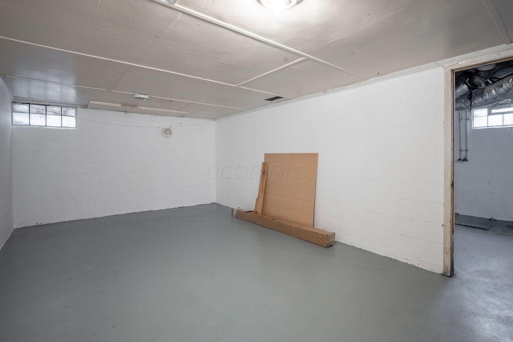 Columbus, Ohio 43204, United States, 3 Bedrooms Bedrooms, ,1 BathroomBathrooms,Residential,Active,197466