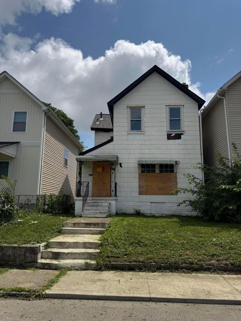 Photo of 144 S Princeton Avenue, Columbus, OH 43222 (MLS # 225026267)